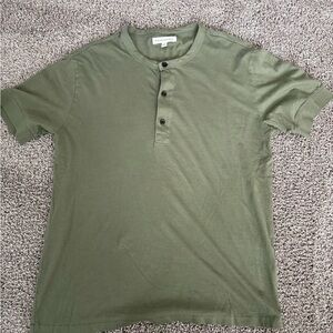 Banana Republic Olive Short Sleeve Henley